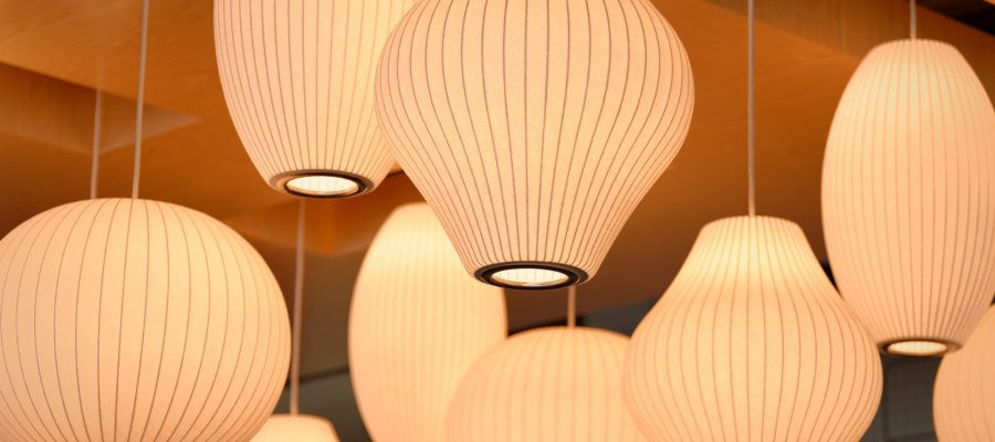 Comment_remplacer_d_affreuses_lampes_encastrées_par_des_lampes_LED_à_faible_consommation_d_énergie 