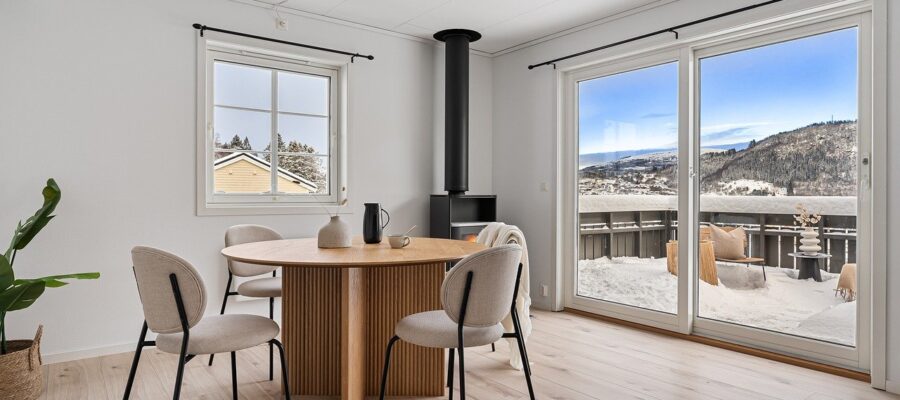 Fenêtre_sur_mesure_:_ouvrez_une_nouvelle_dimension_dans_votre_intérieur